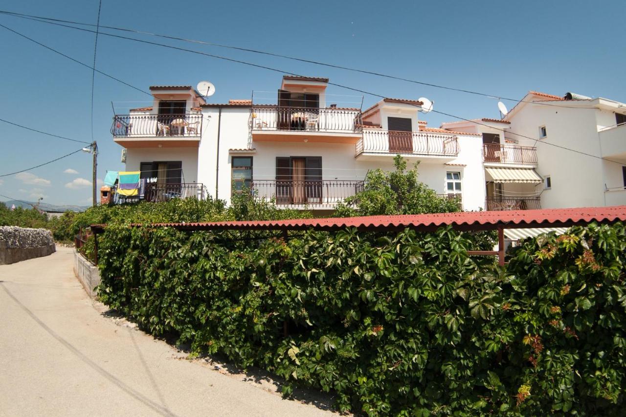 Apartments By The Sea Slatine, Ciovo - 12176 ภายนอก รูปภาพ