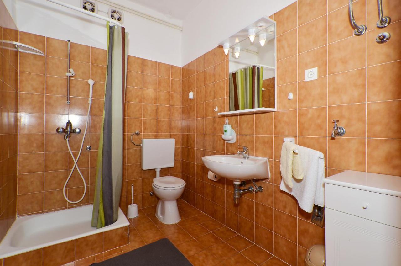 Apartments By The Sea Slatine, Ciovo - 12176 ภายนอก รูปภาพ