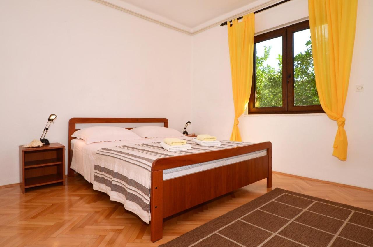 Apartments By The Sea Slatine, Ciovo - 12176 ภายนอก รูปภาพ